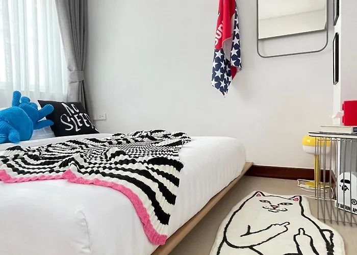 Nueng Rana 113 Unique House In Chinatown 3br 2ba Bangkok