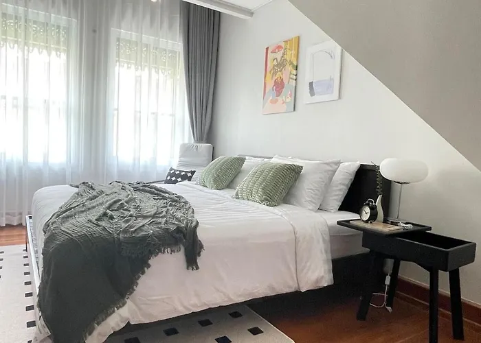 Сasa de vacaciones Nueng Rana 113 Unique House In Chinatown 3br 2ba *