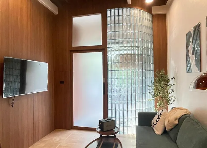 Nueng Rana 113 Unique House In Chinatown 3br 2ba *
