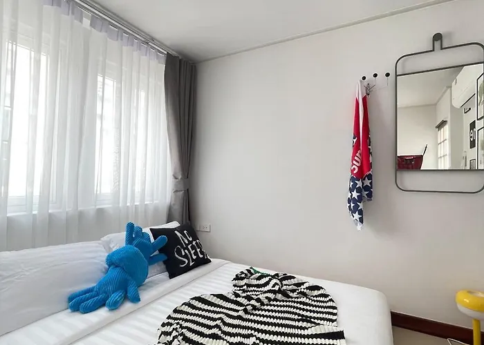 Nueng Rana 113 Unique House In Chinatown 3br 2ba *